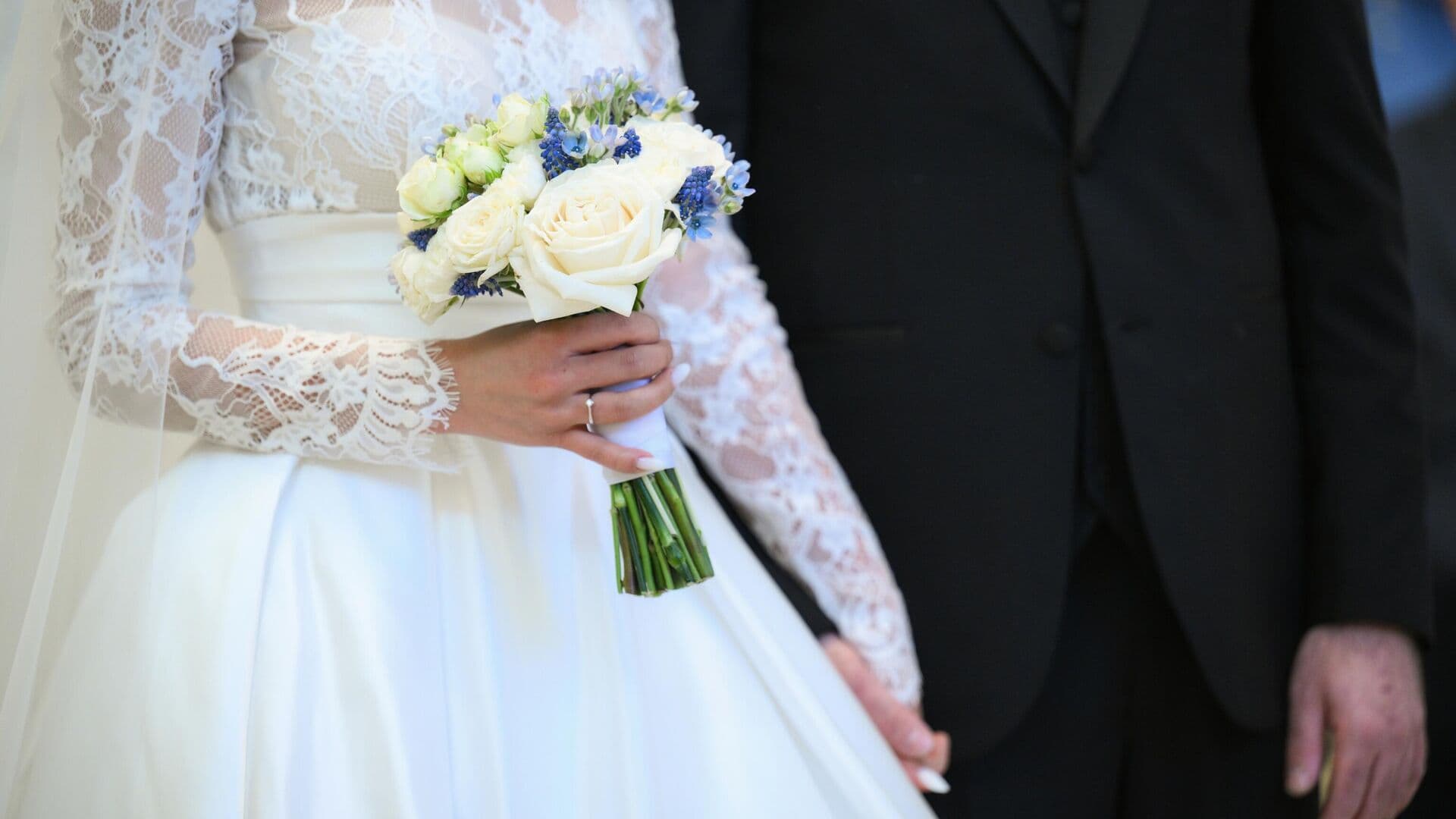 В Роспотребнадзоре высказались о требованиях платы за примерку платьев