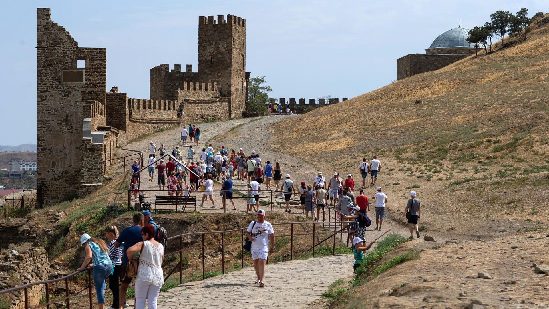 Хуснуллин рассказал о росте турпотока в Крым