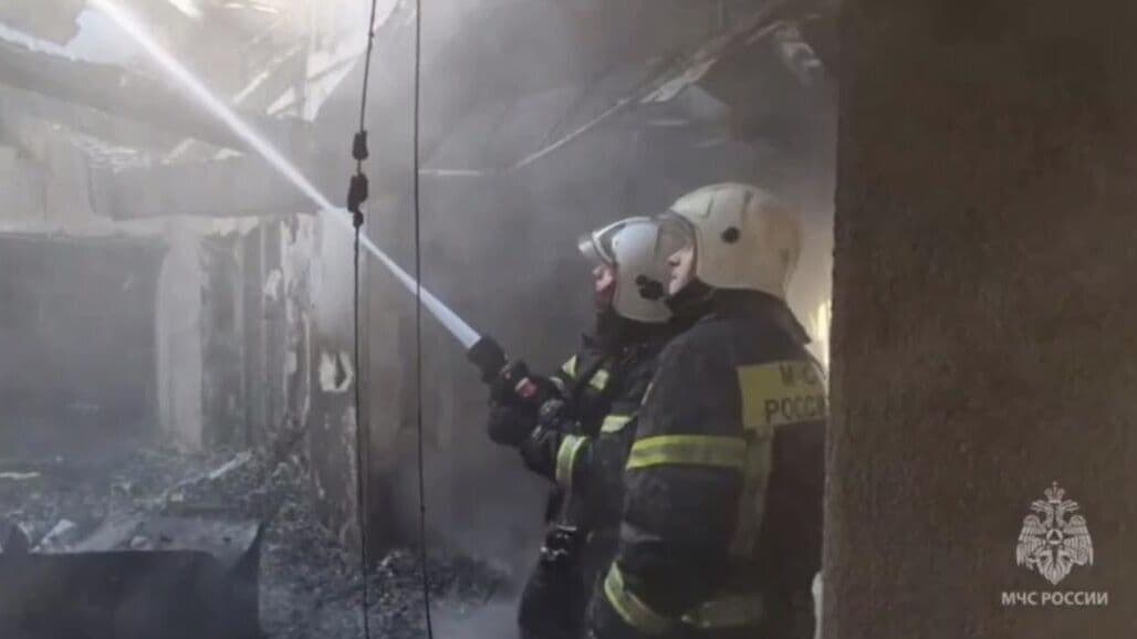 В Краснодарском крае потушили пожар, возникший из-за падения обломков БПЛА