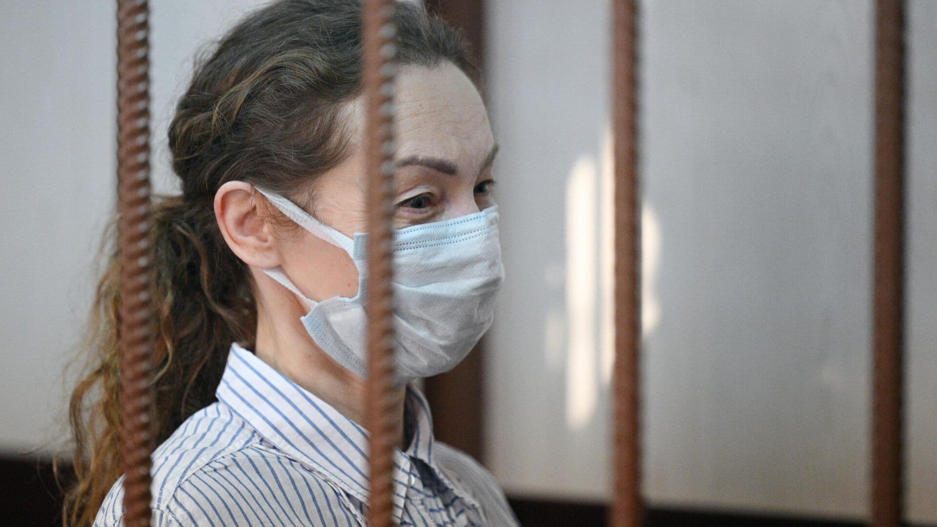 Курьер, забиравшая деньги у Долиной, считает себя жертвой обмана