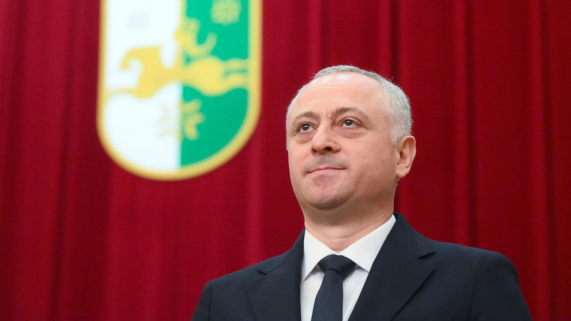 Гунба: въезд российских детей в Абхазию без загранпаспорта усилит турпоток