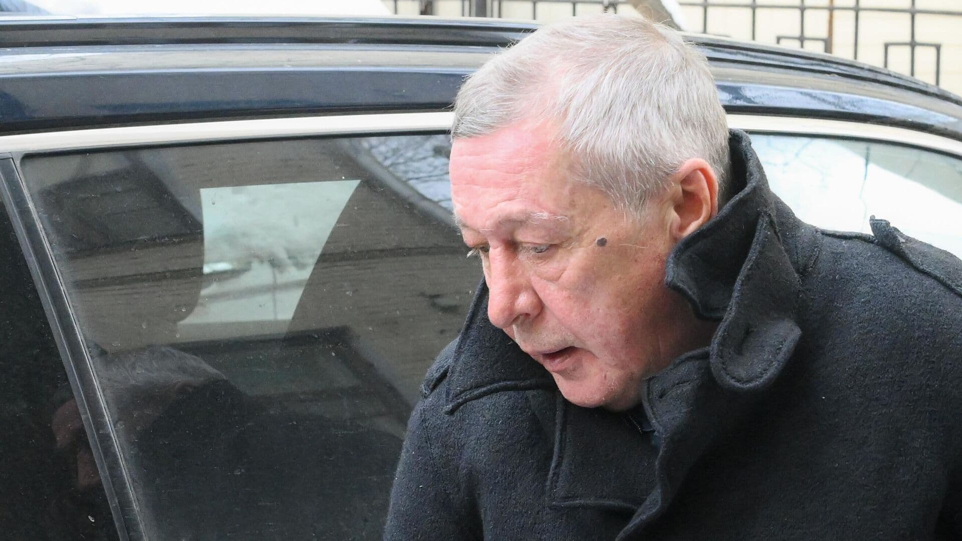 Михалков рассказал о сомнениях Путина насчет возвращения Ефремова на сцену