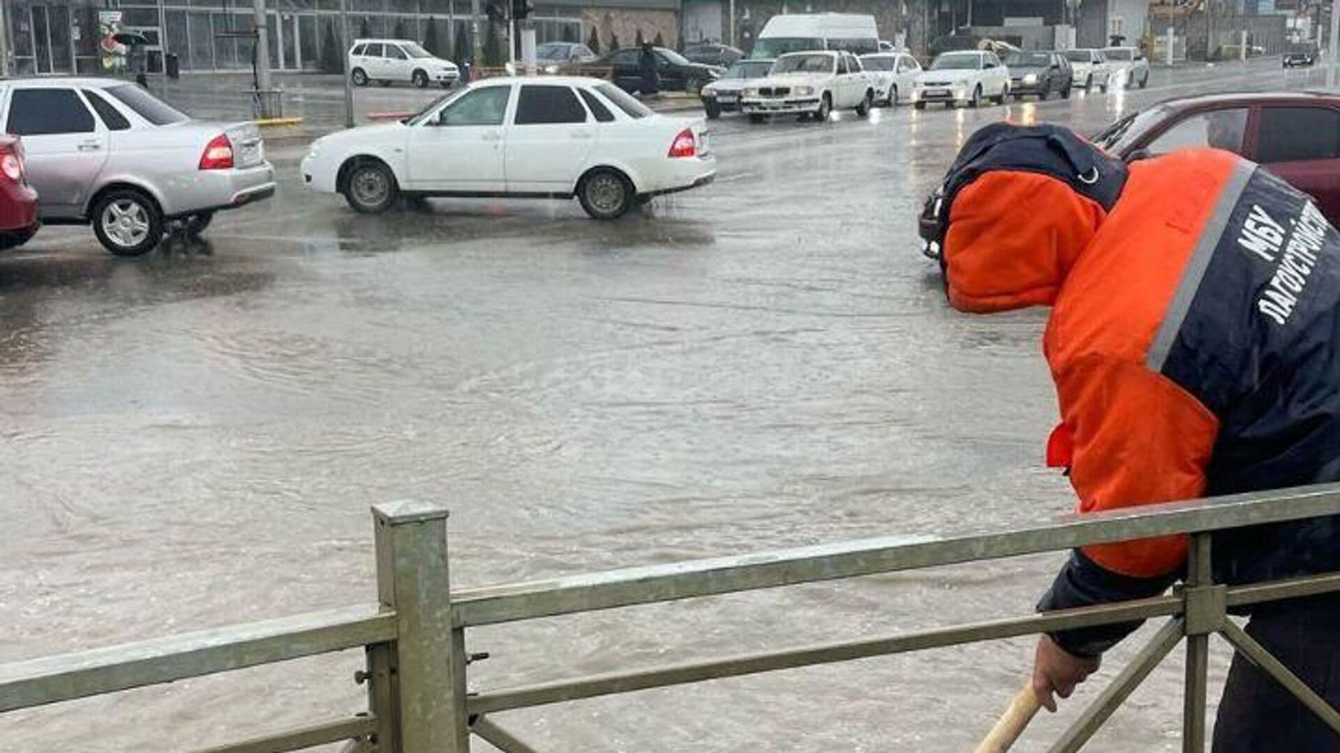 В пригороде Махачкалы рассказали о последствиях наводнения