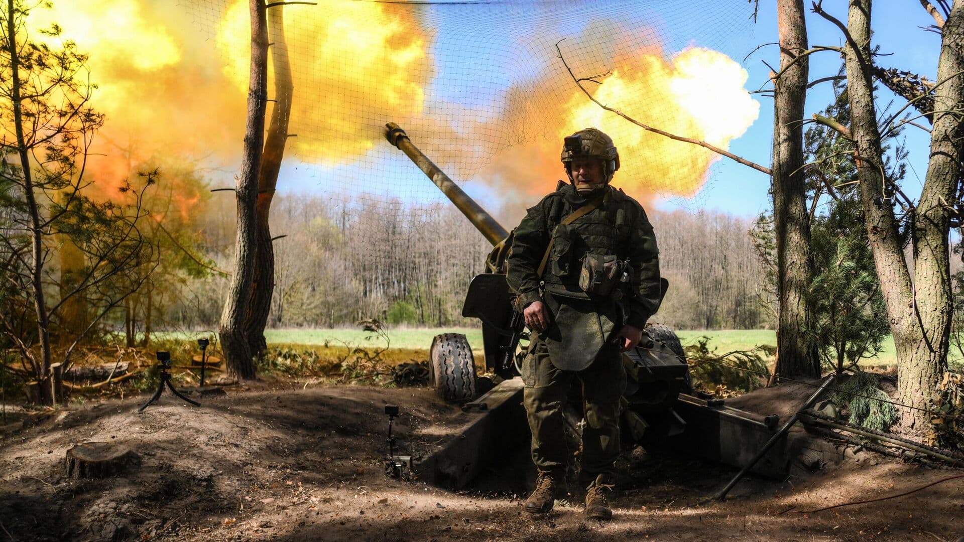 Артиллеристы группы "Север" уничтожили более ста блиндажей ВСУ в апреле