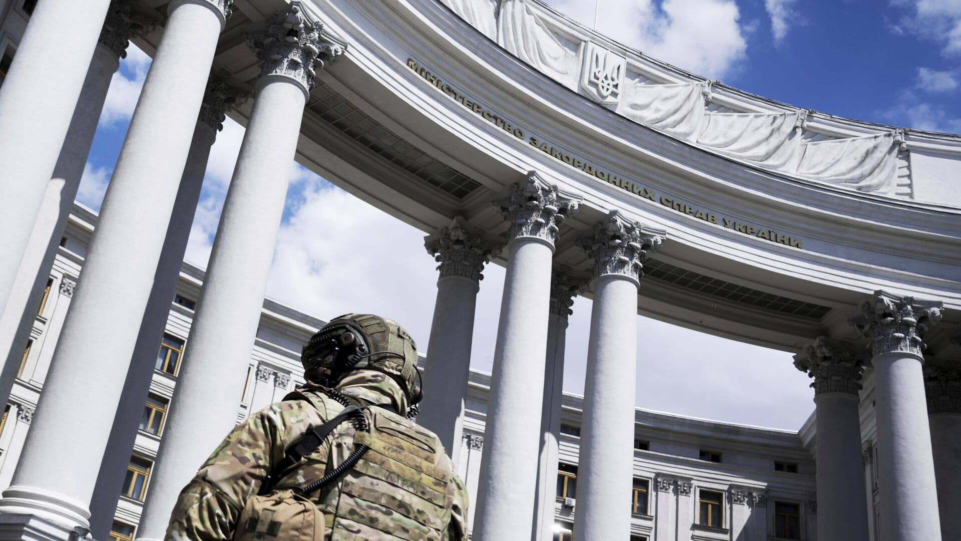 Украина утверждает, что Венгрия похитили семь инкассаторов