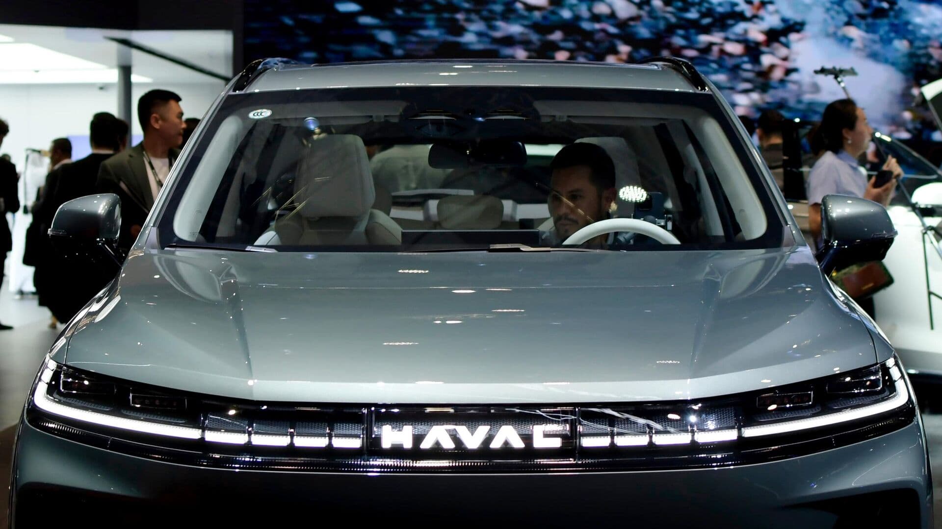 Россия в феврале стала крупнейшим покупателем легковушек из Китая