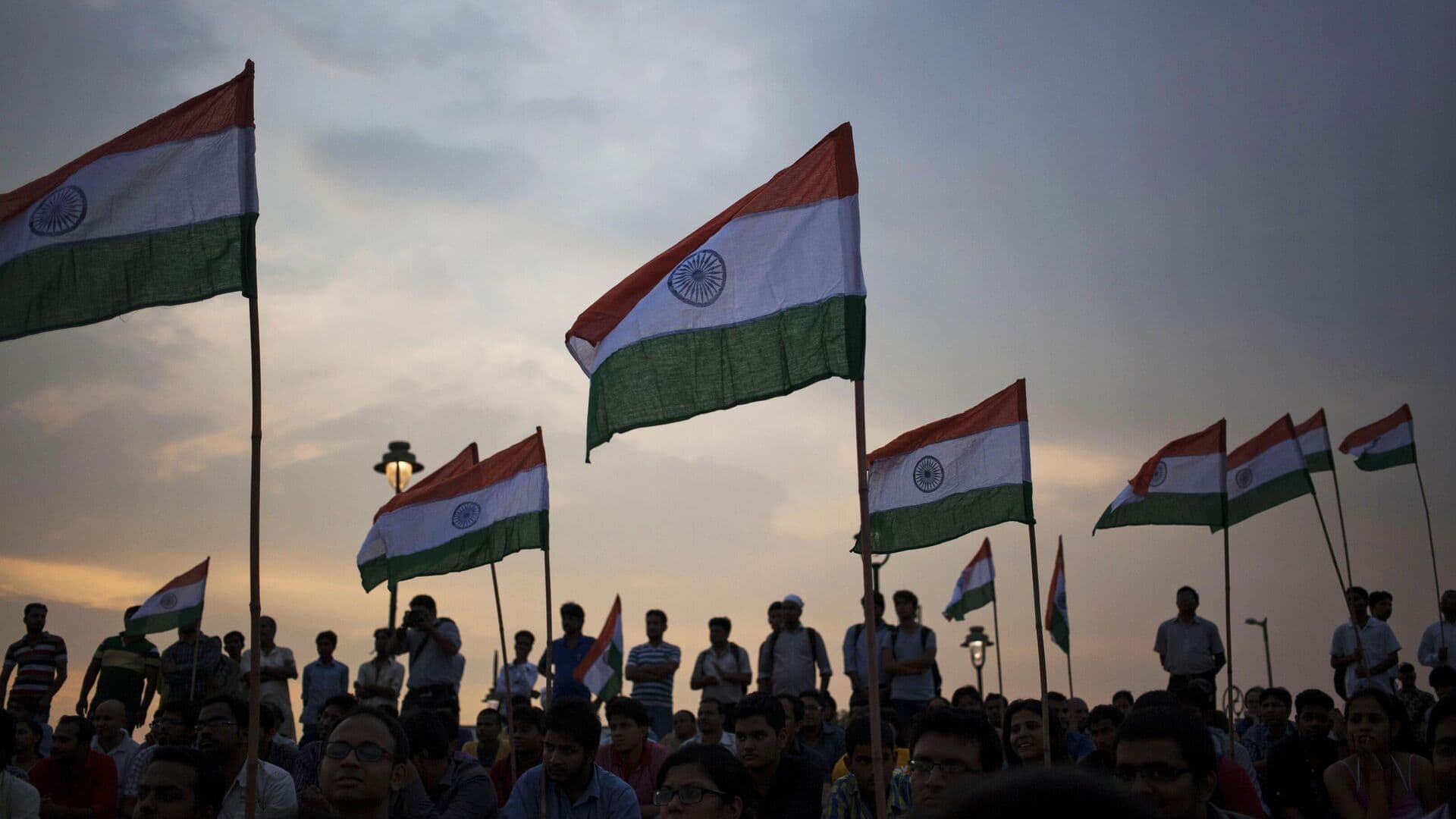 Индия назвала причины разрешения судну ВМС Ирана пришвартоваться в Кочи