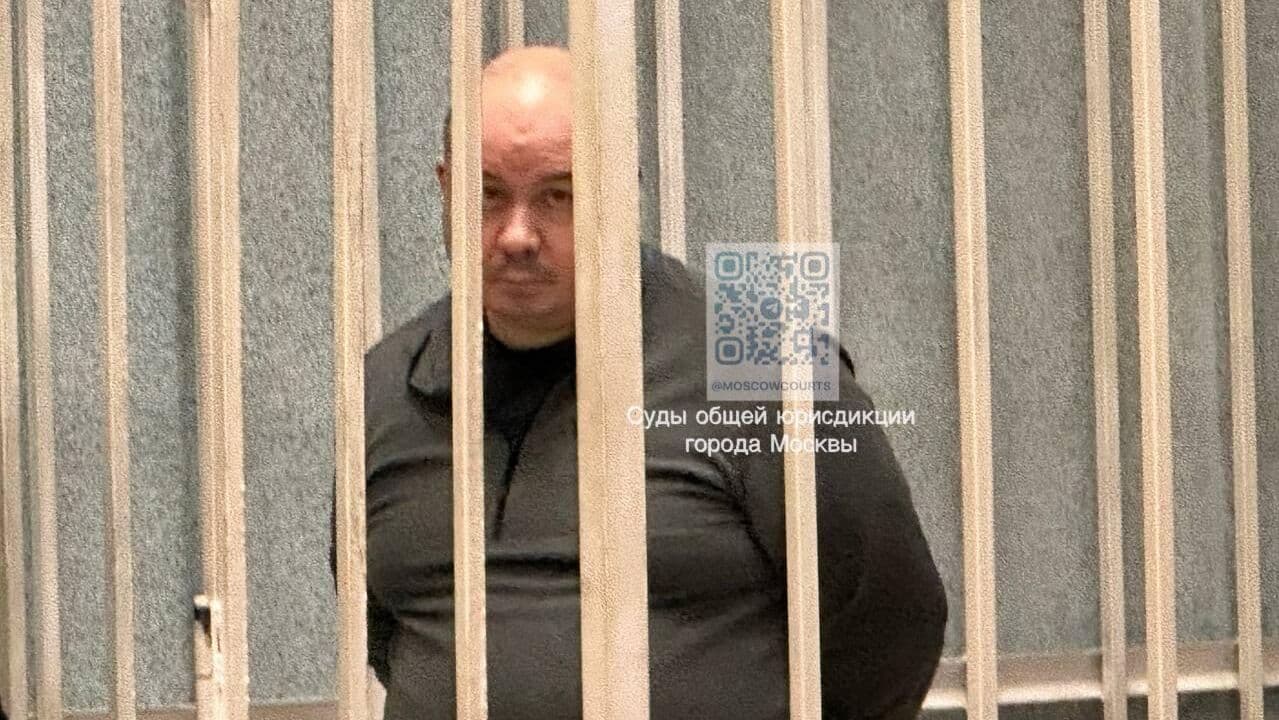 Осужденный экс-замглавы управления МЧС просит отправить его на СВО