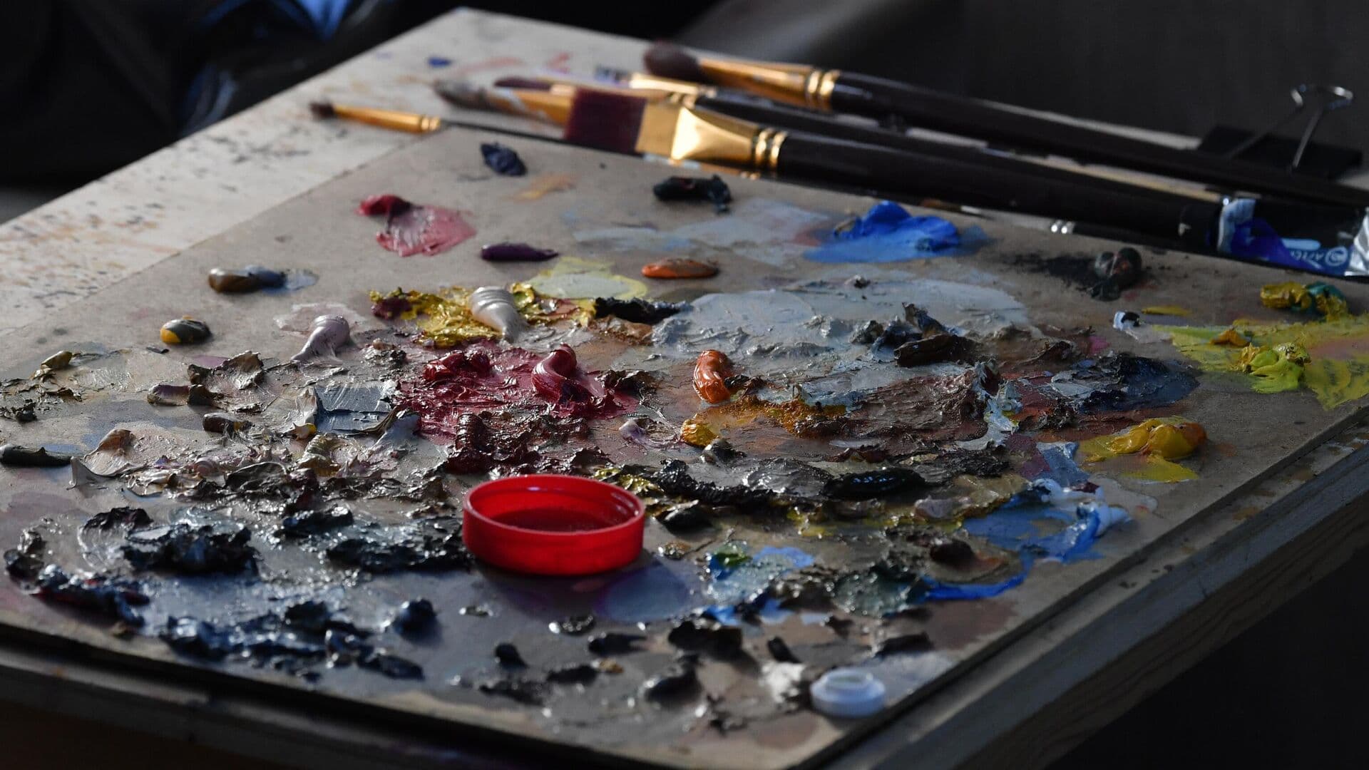 Художники из Китая и России стали финалистами конкурса "Картина мира"