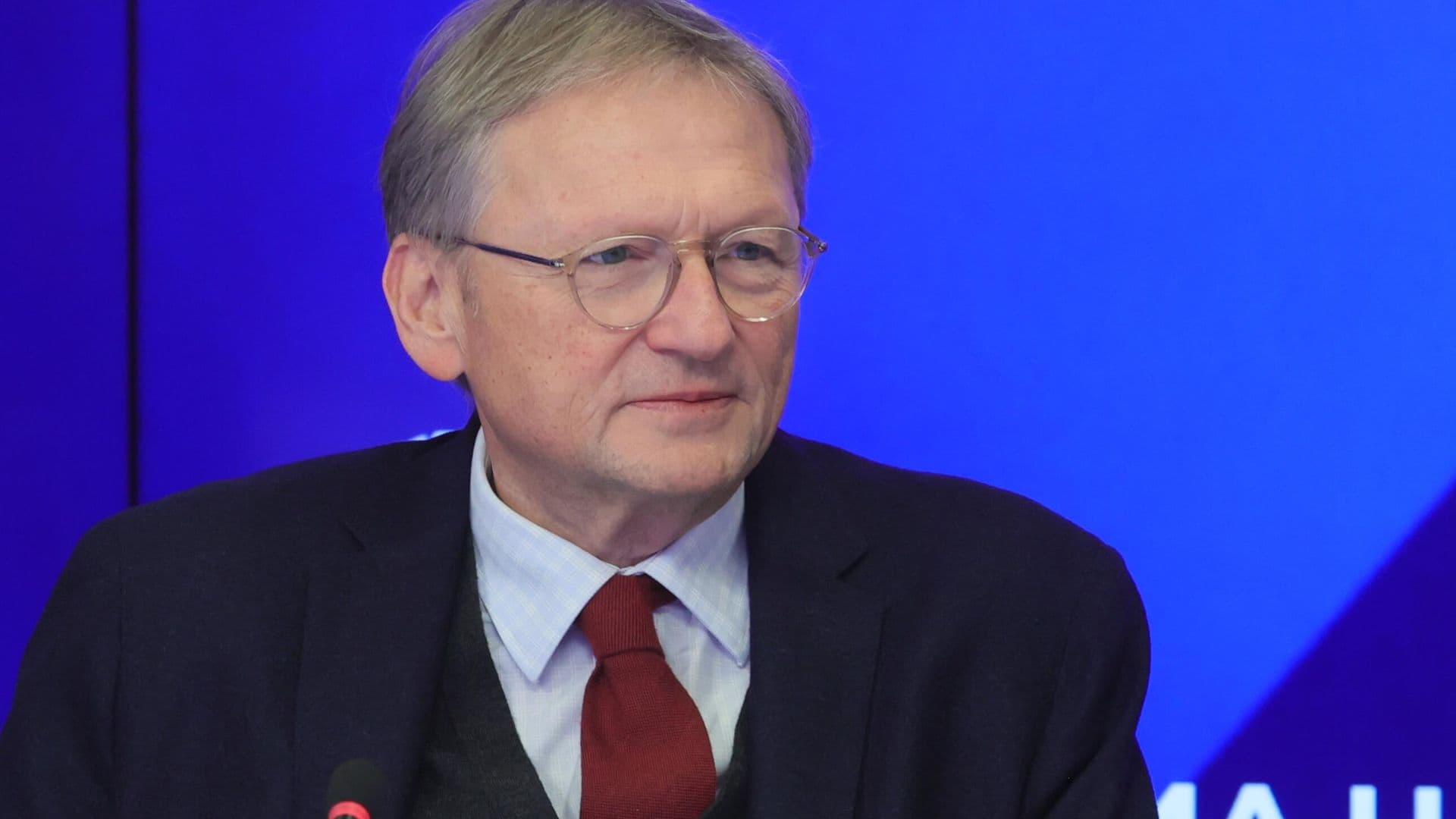 Титов оценил возможность перехода на бессрочный безвизовый режим с Китаем