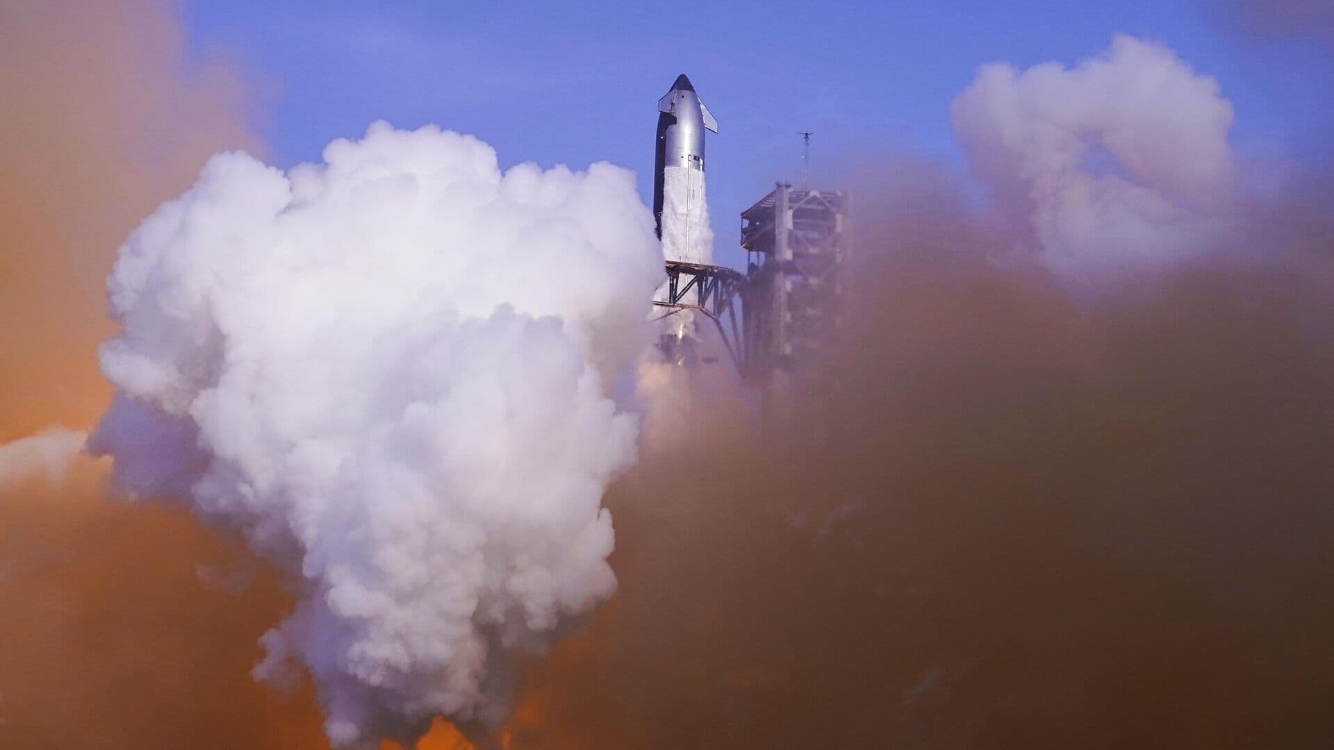 SpaceX запустила в первый тестовый полет обновленную версию Starship