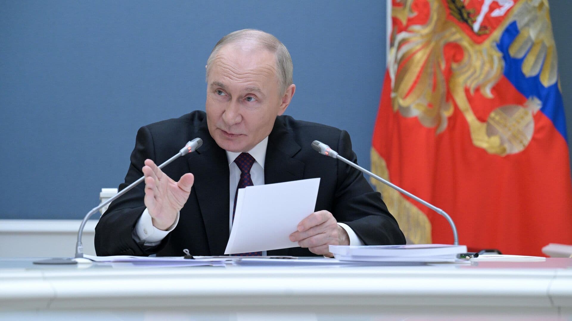 Путин поручил обеспечить координацию властей при ограничении интернета