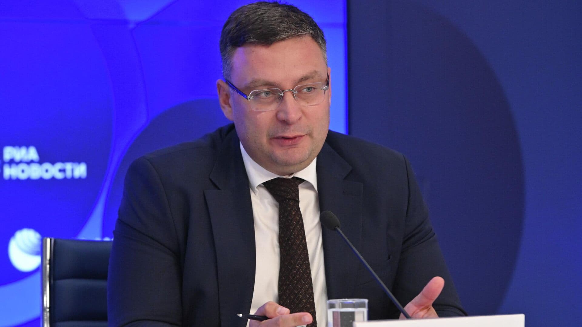 Суд отправил в СИЗО замглавы общества "Знание" Серикова