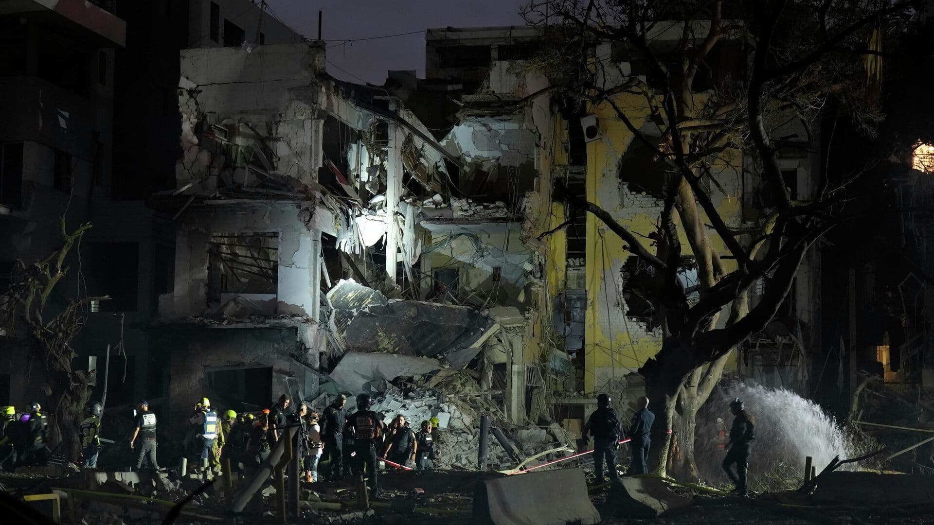 Жители Тель-Авива уже две недели ночуют в убежищах из-за ракетных атак