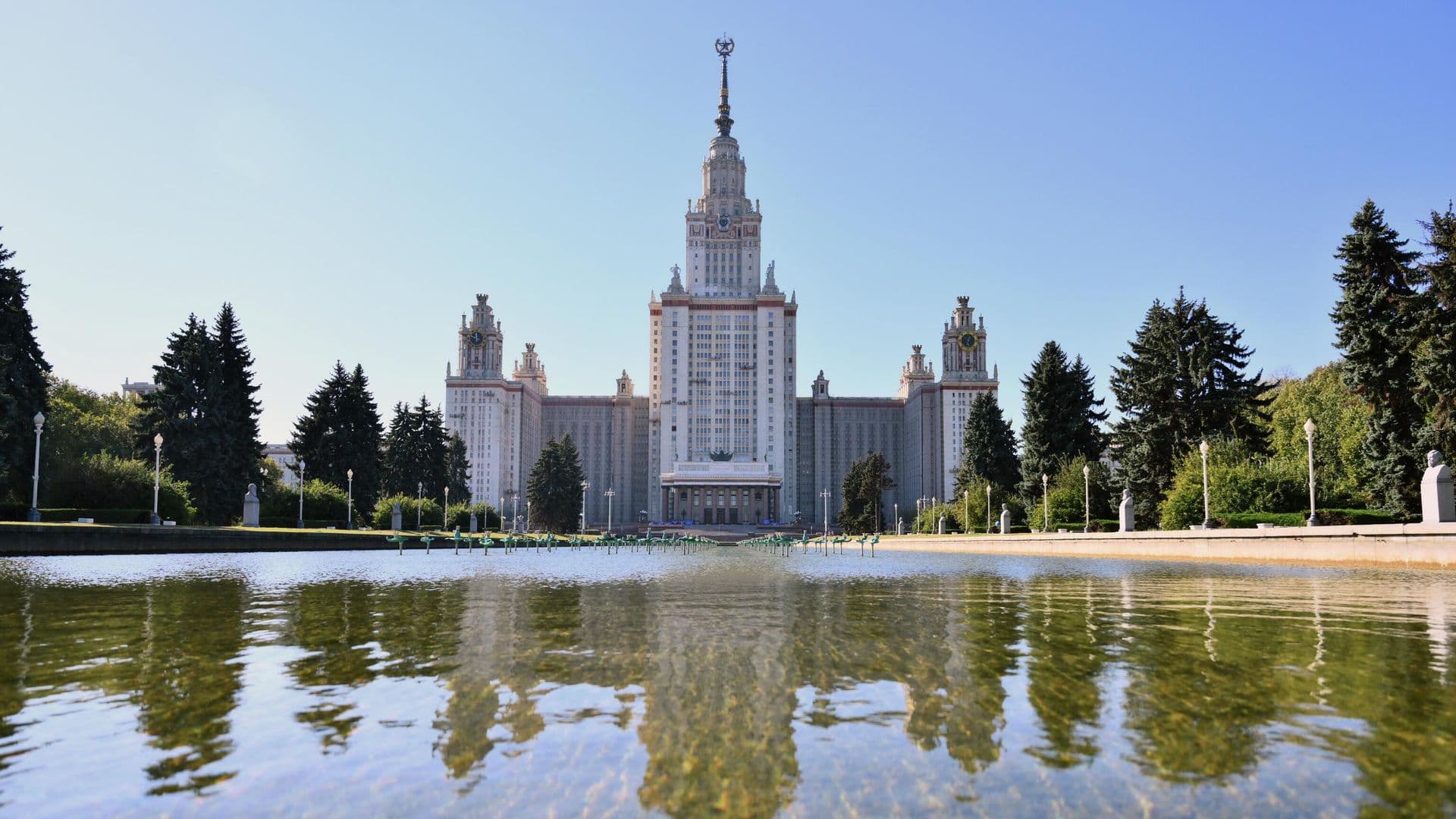 В МГУ назвали самые популярные направления у абитуриентов