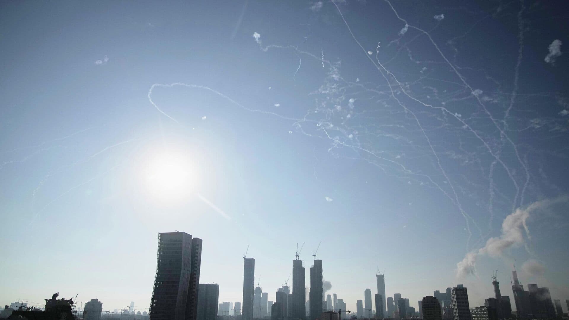 В Тель-Авиве прогремели взрывы от работы ПВО