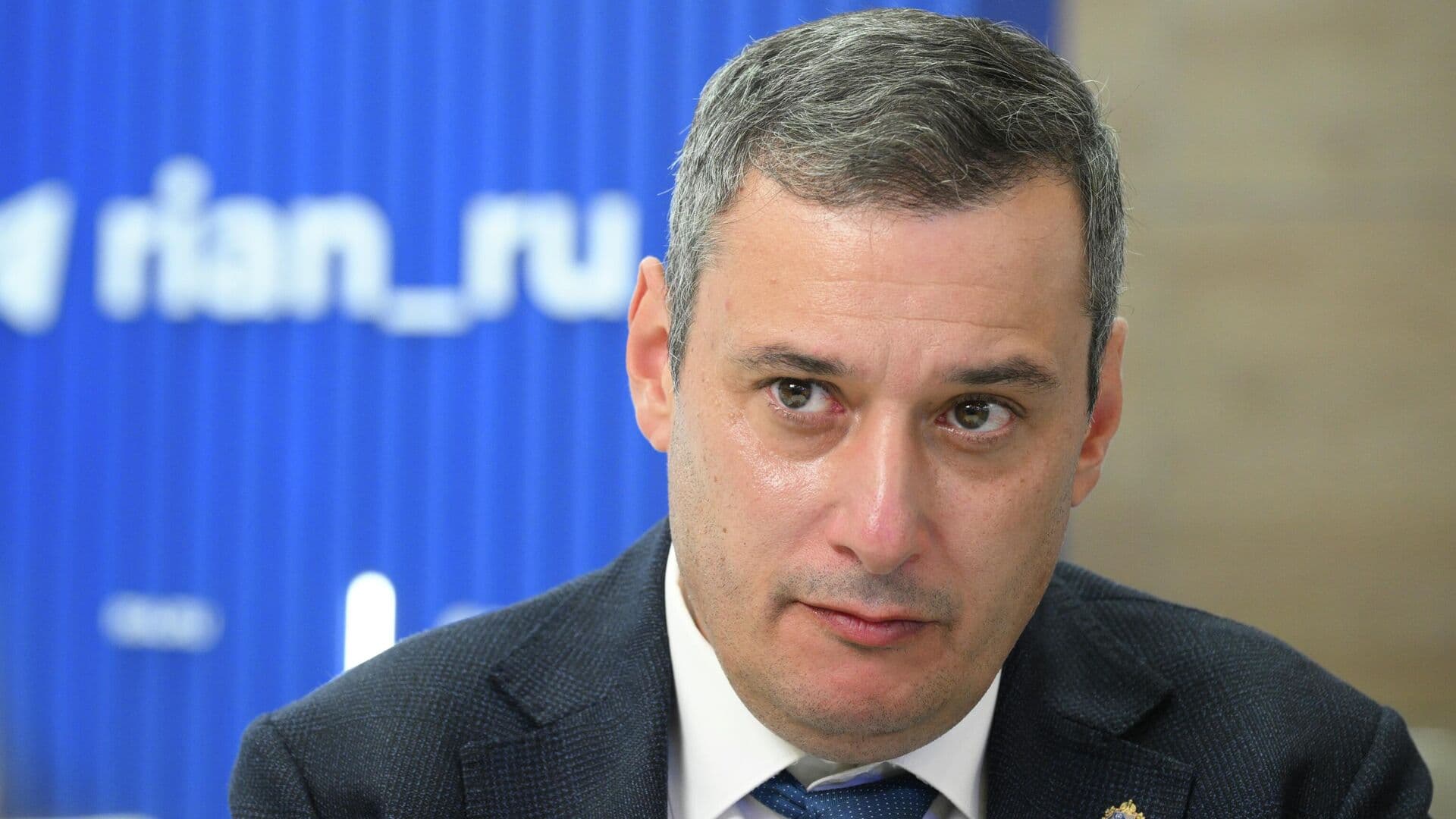 Хинштейн опроверг информацию об уходе главы курского правительства с поста