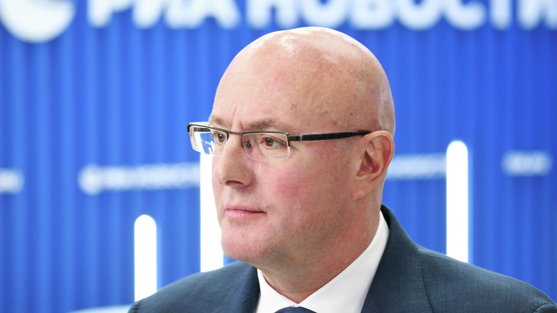 Чернышенко назвал число необходимых специалистов с высшим образованием