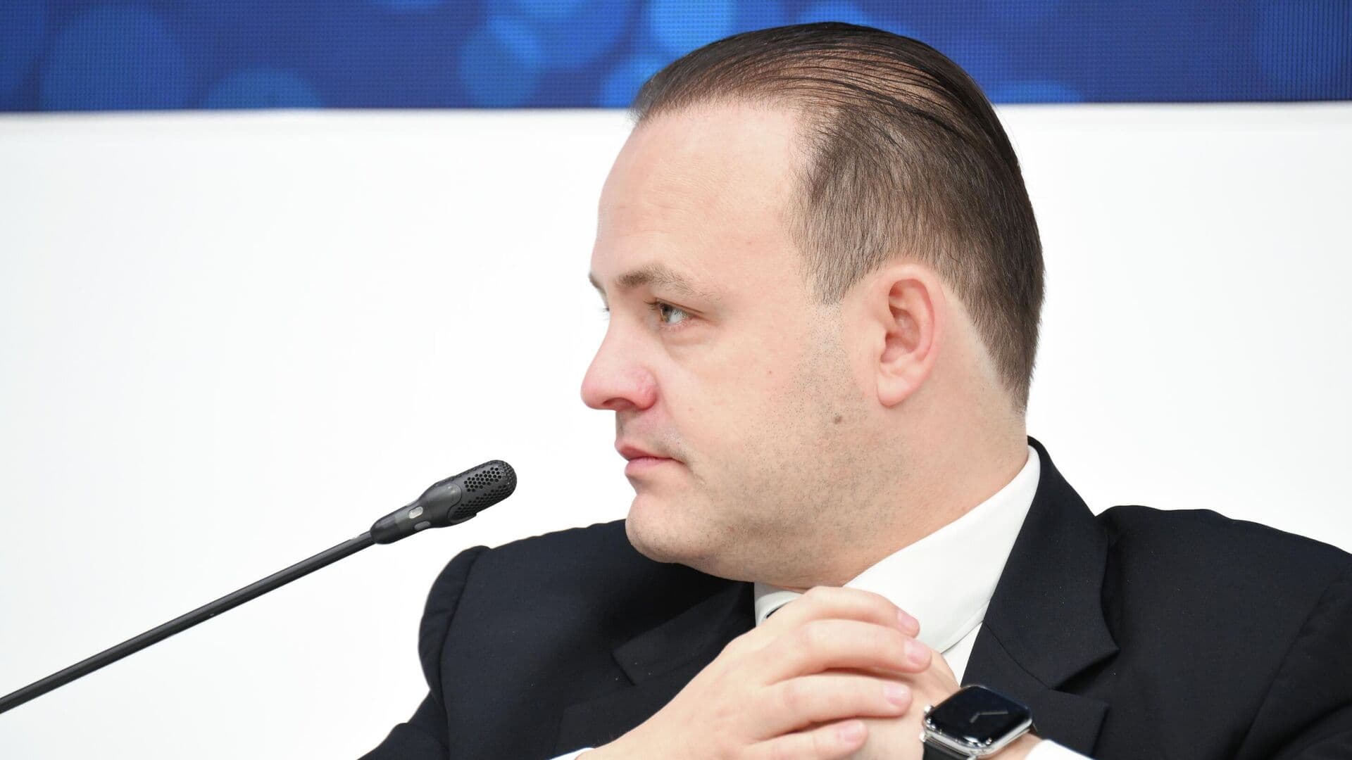 Вице-спикер Госдумы призвал запретить вейпы