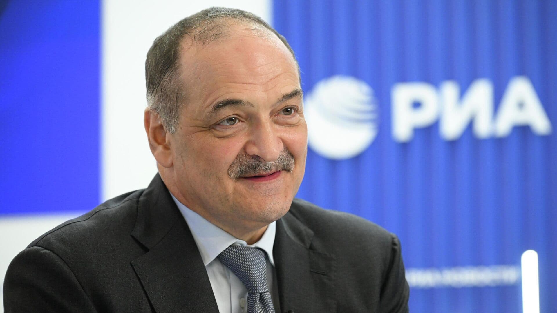 Меликов поблагодарил Путина за поддержку