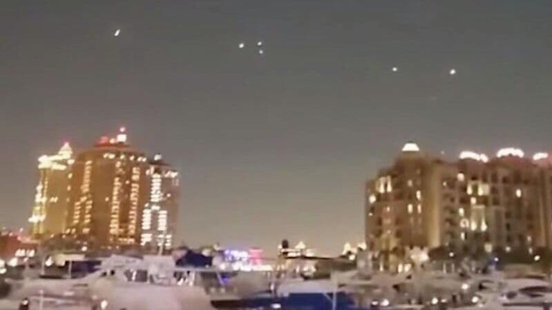 ВС Кувейта отражают новую волну ракет и беспилотников