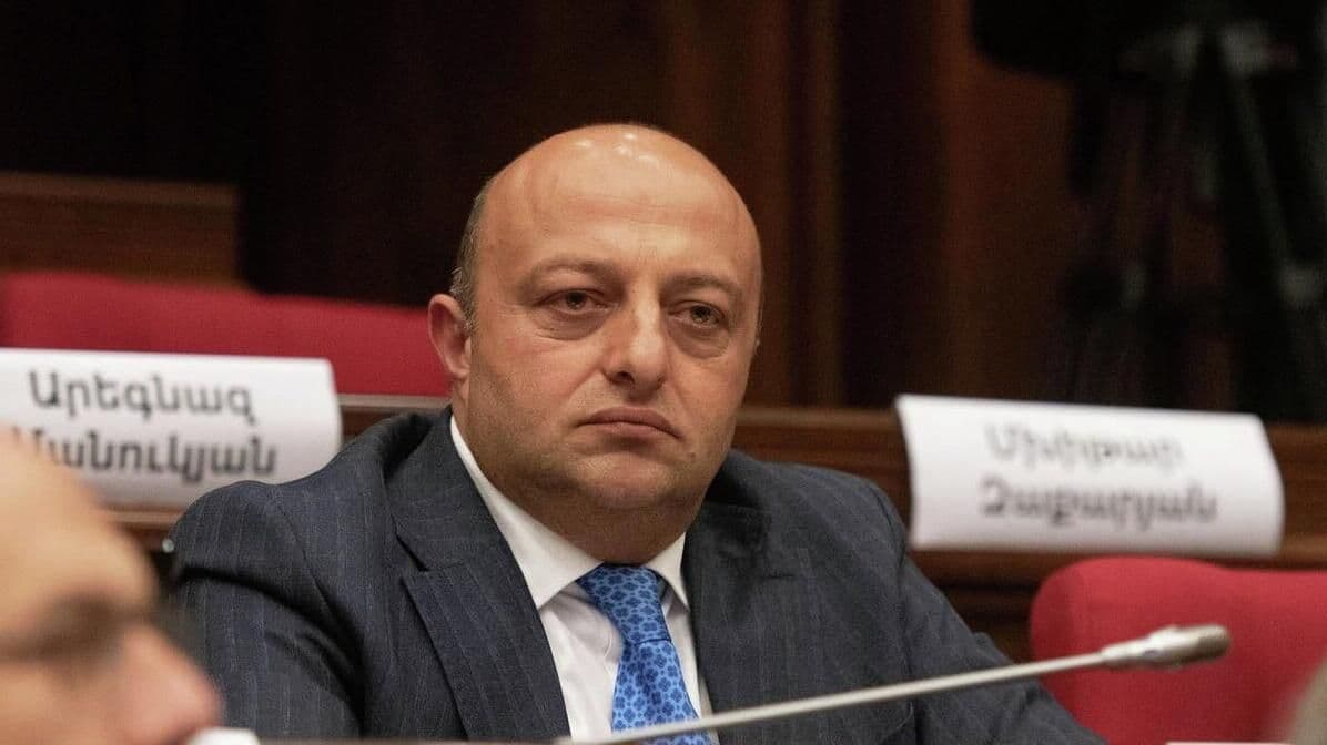 Депутата парламента Армении Саркисяна оставили под домашним арестом