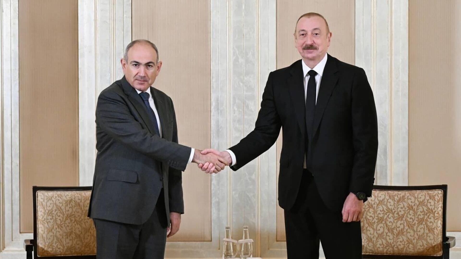 В Абу-Даби проходит встреча Алиева и Пашиняна