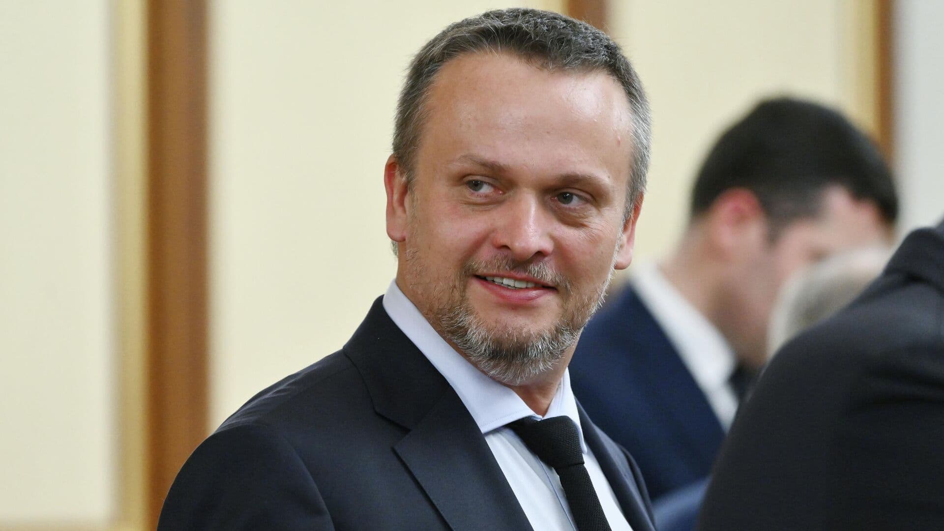 Ситуация с авиатопливом в России контролируемая, заявил Никитин