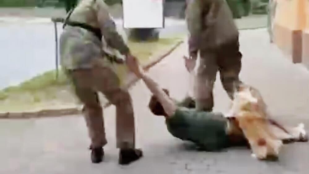 В офисе Зеленского заявили, что принудительная мобилизация продолжится