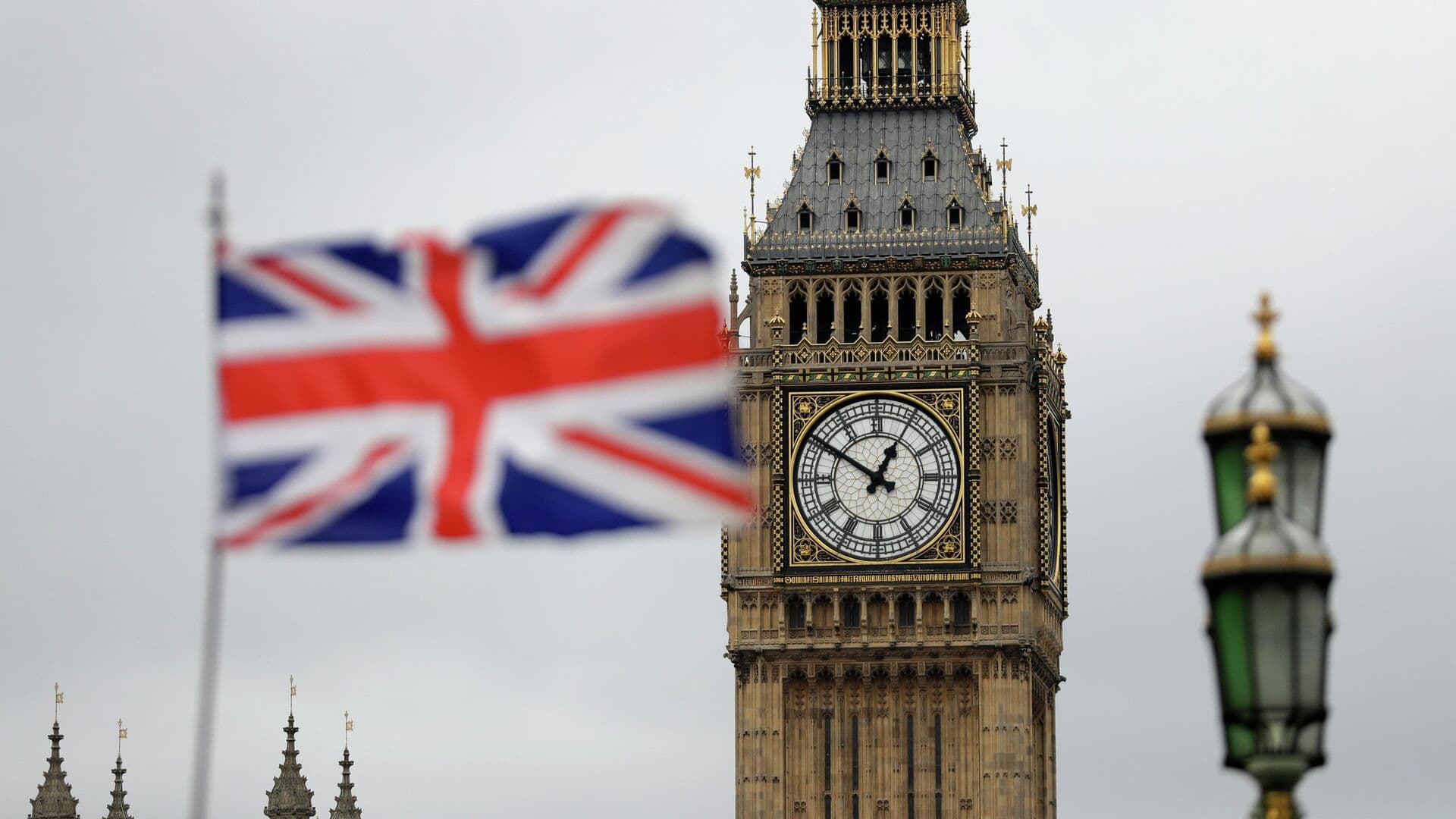 Великобритания ввела санкции против завода "Газпром СПГ Портовая"