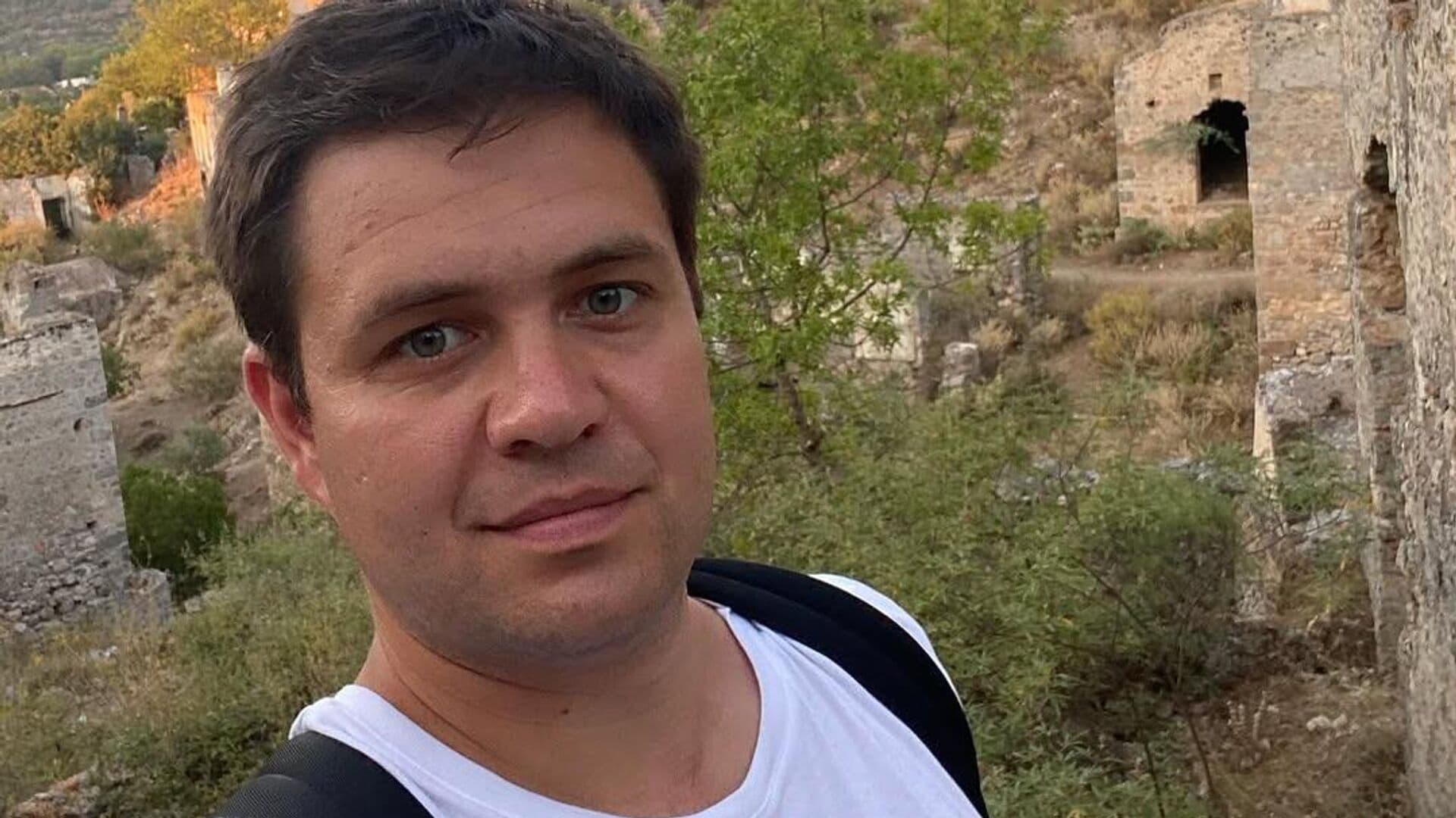 Суд продлил домашний арест главреду Baza Трифонову и продюсеру Лукьяновой