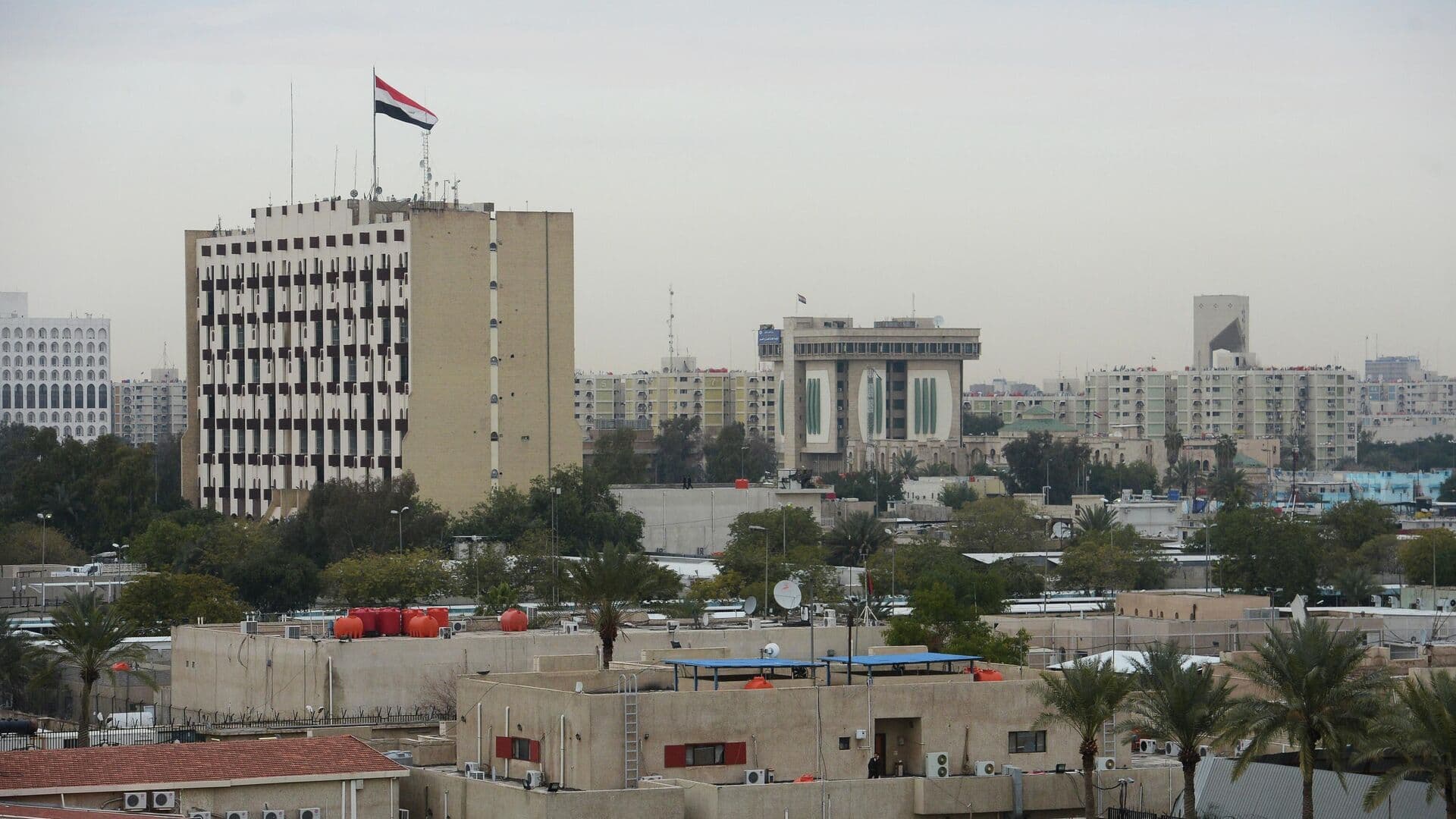 Посольство США в Ираке призвало граждан покинуть страну как можно скорее