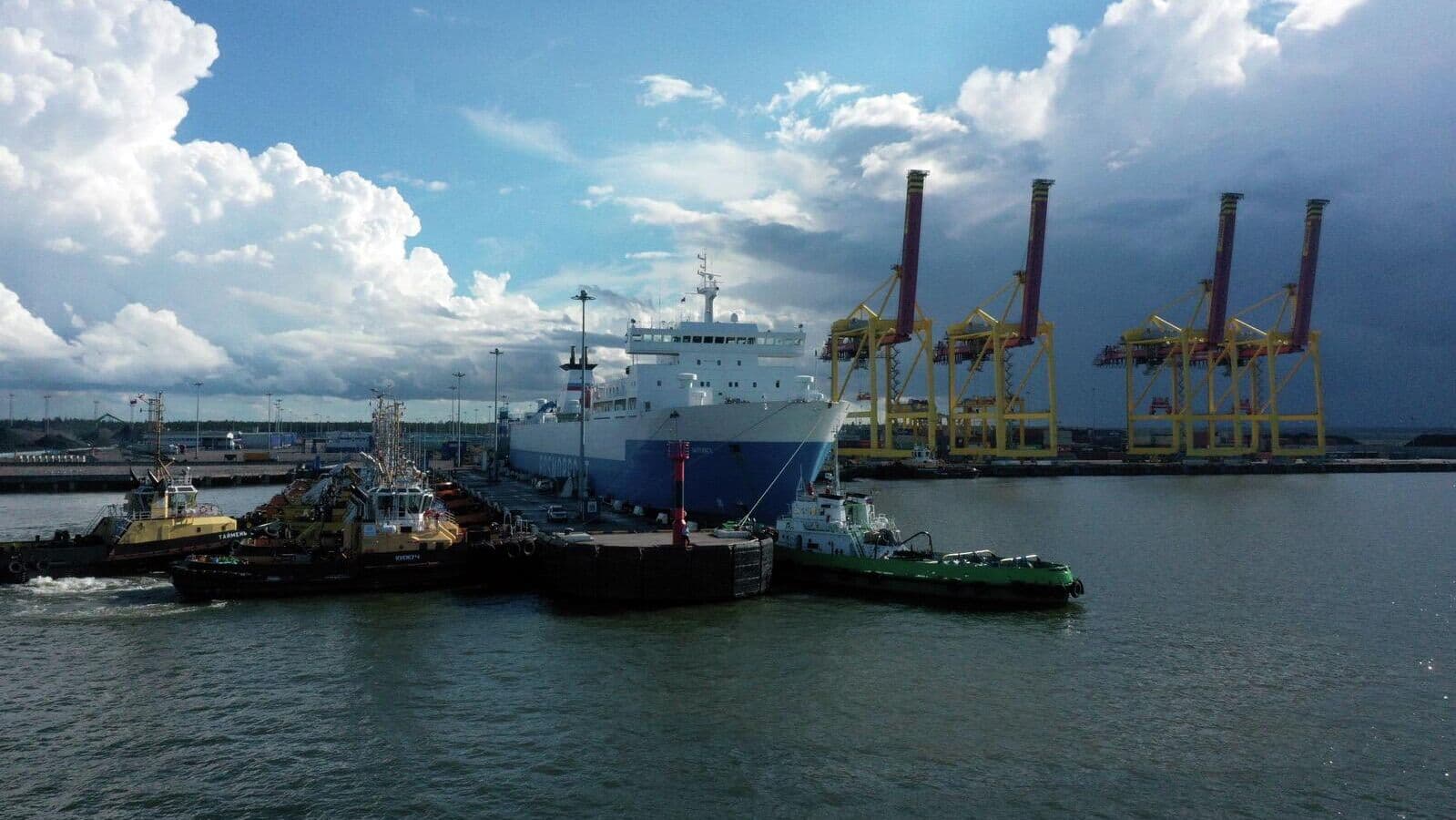 Порты Ленинградской области продолжат работать, несмотря на атаки БПЛА