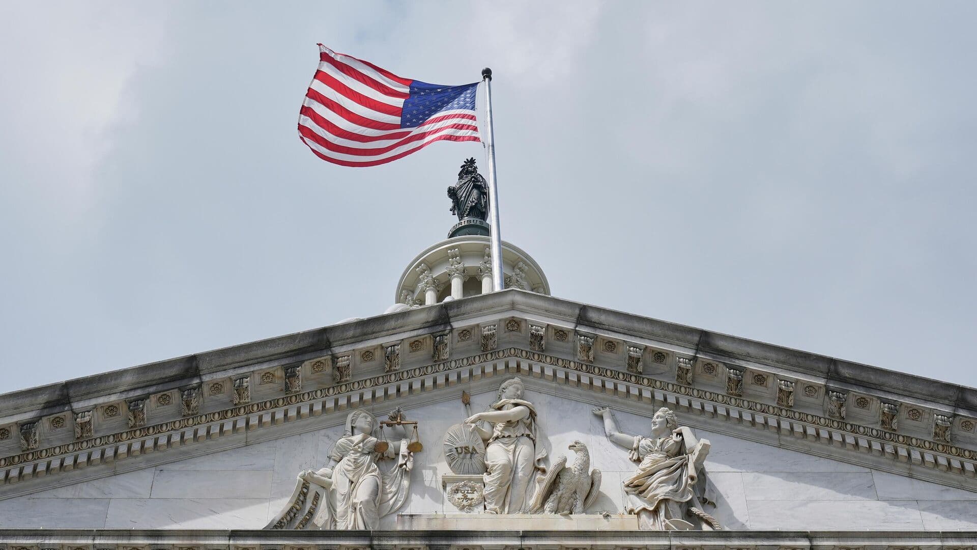 Bloomberg узнало, к какому дню США стремятся достичь соглашения по Украине