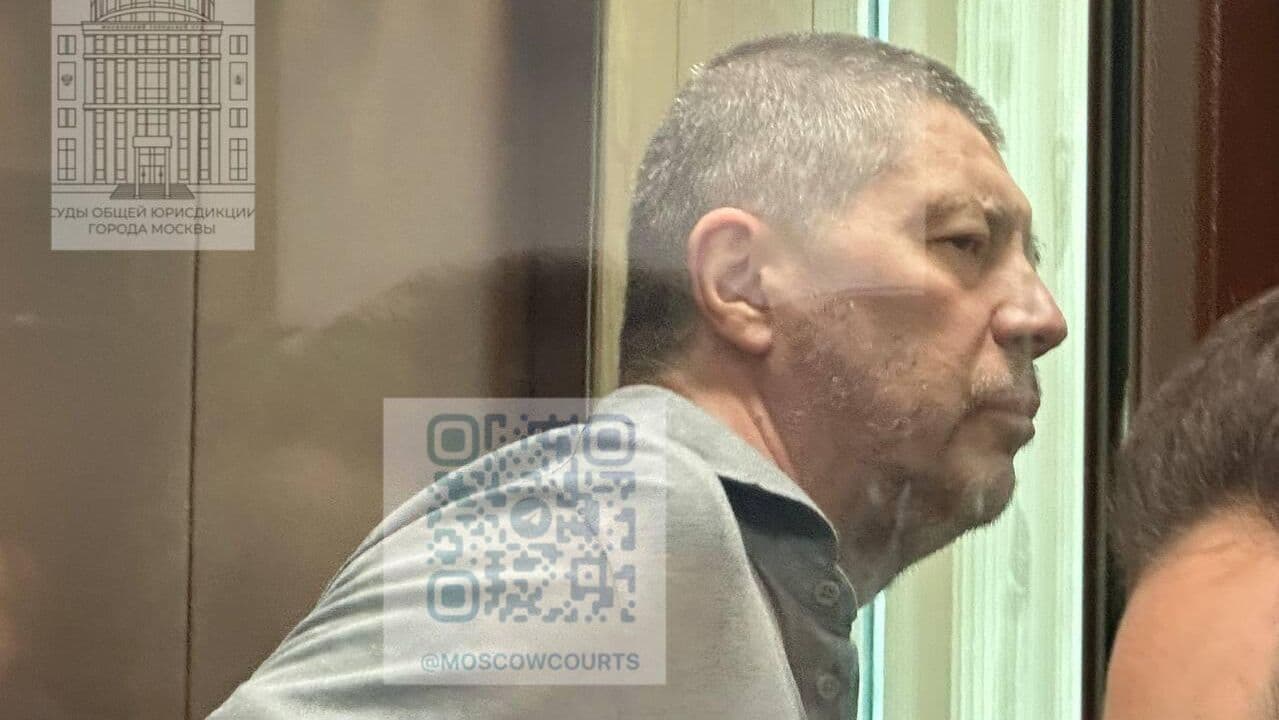 Суд признал экс-бенефициара банка "Югра" Алексея Хотина банкротом