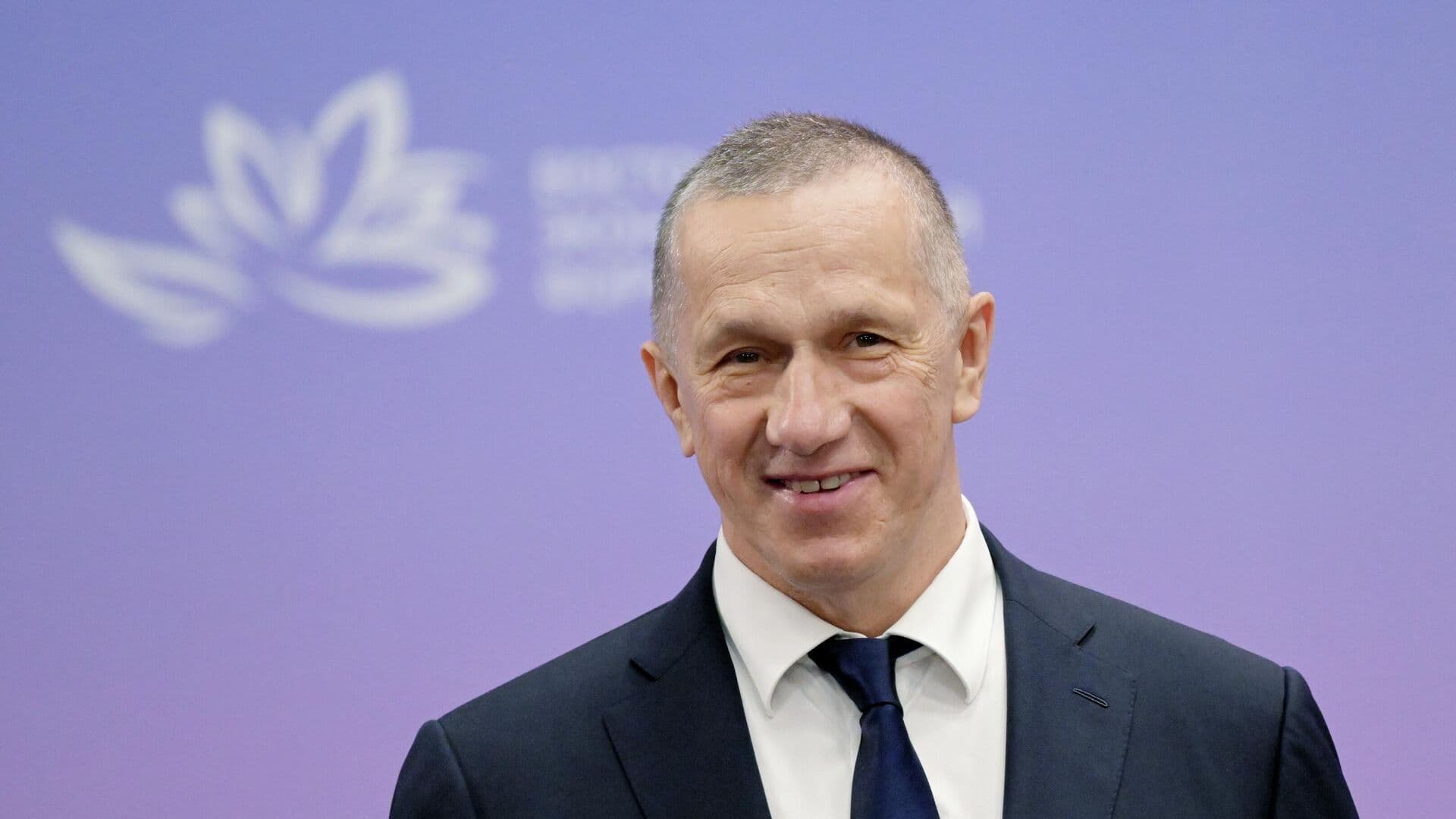 Трутнев сообщил об интересе к конкурсу "Дальний Восток — Земля приключений"