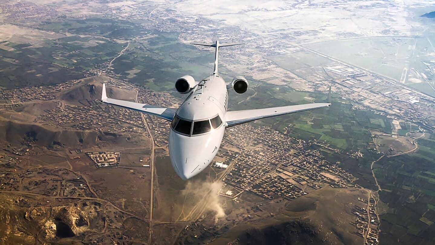 Самолет-разведчик США второй день летает вокруг Калининградской области