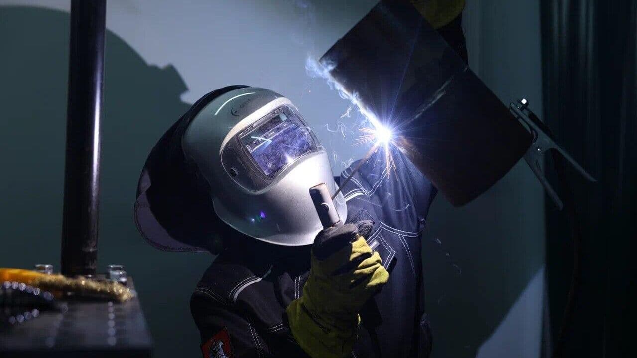 Раскрыто, на какие рабочие профессии сильнее всего вырос спрос в России