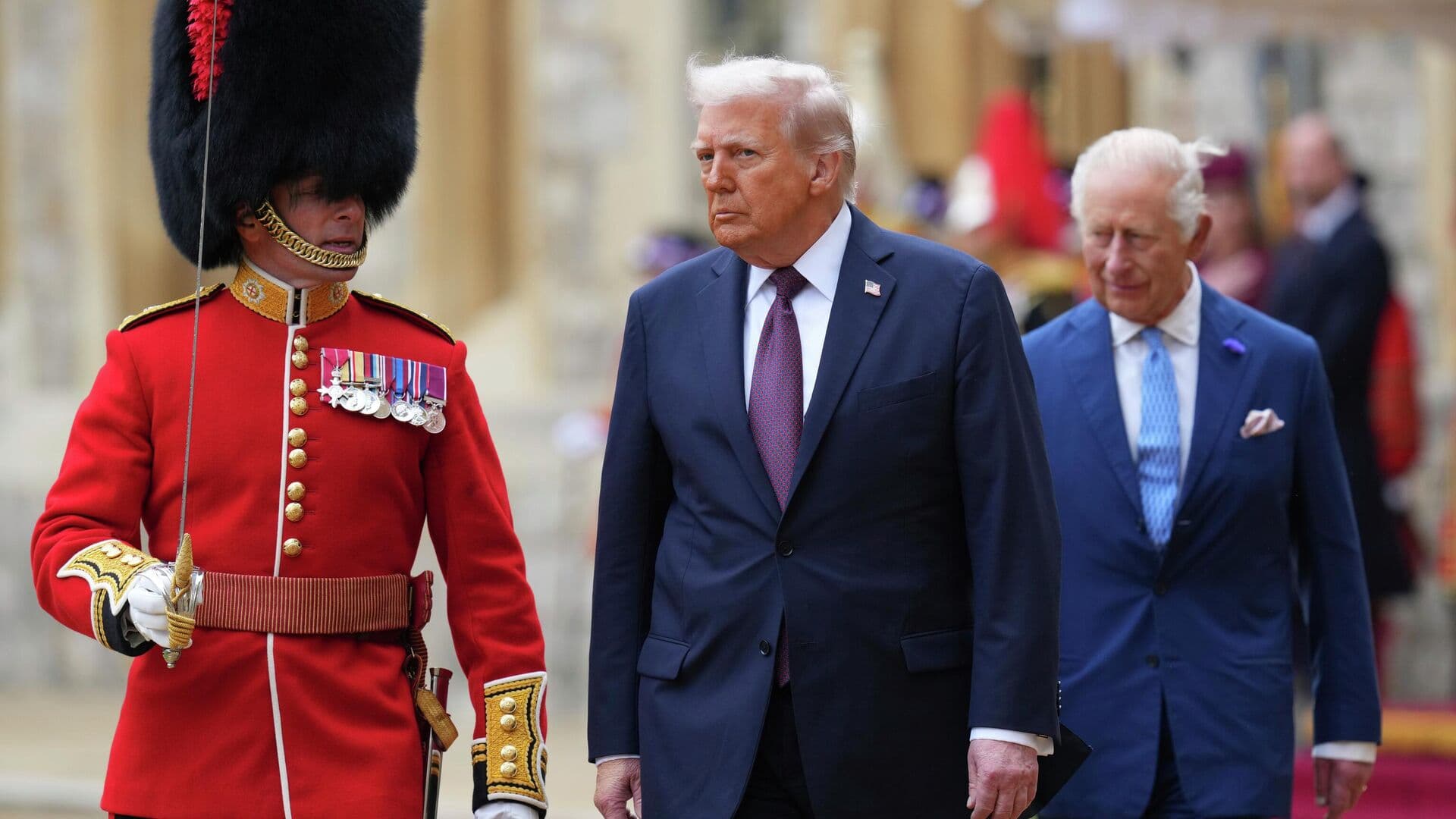 СМИ утверждают, что Трамп и британский король — дальние родственники