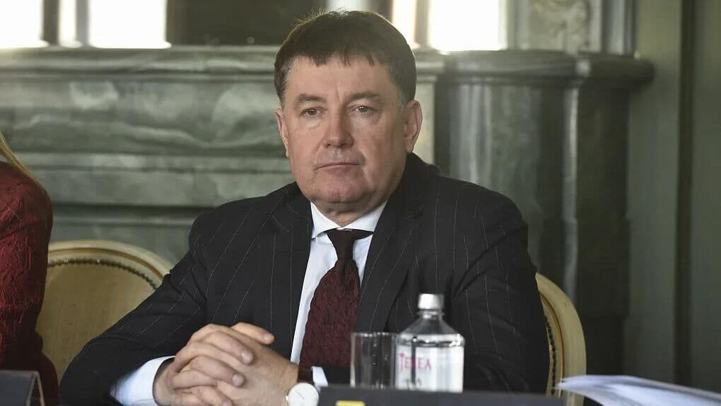 ВККС рассмотрит вопрос о прекращении отставки экс-судьи Момотова