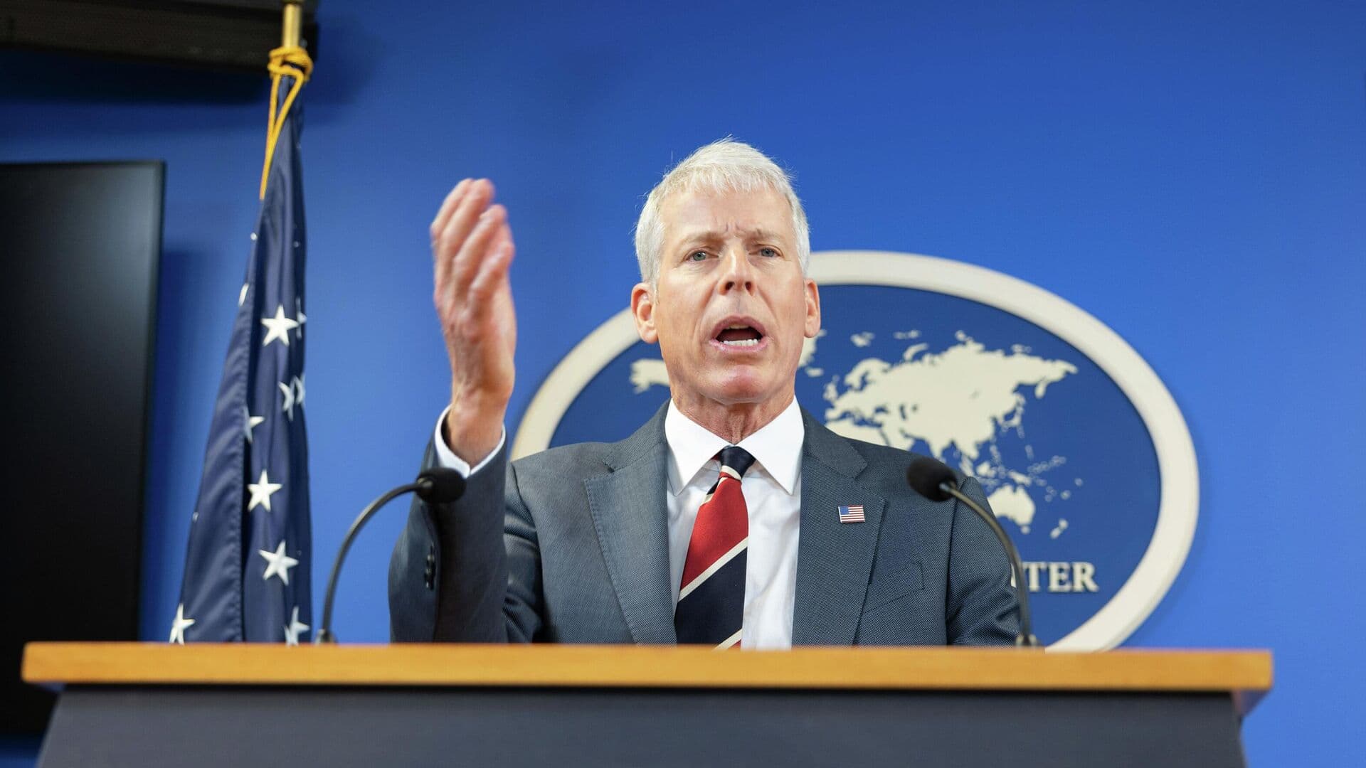 США не знают, что будет с государственным устройством Ирана, заявил Райт