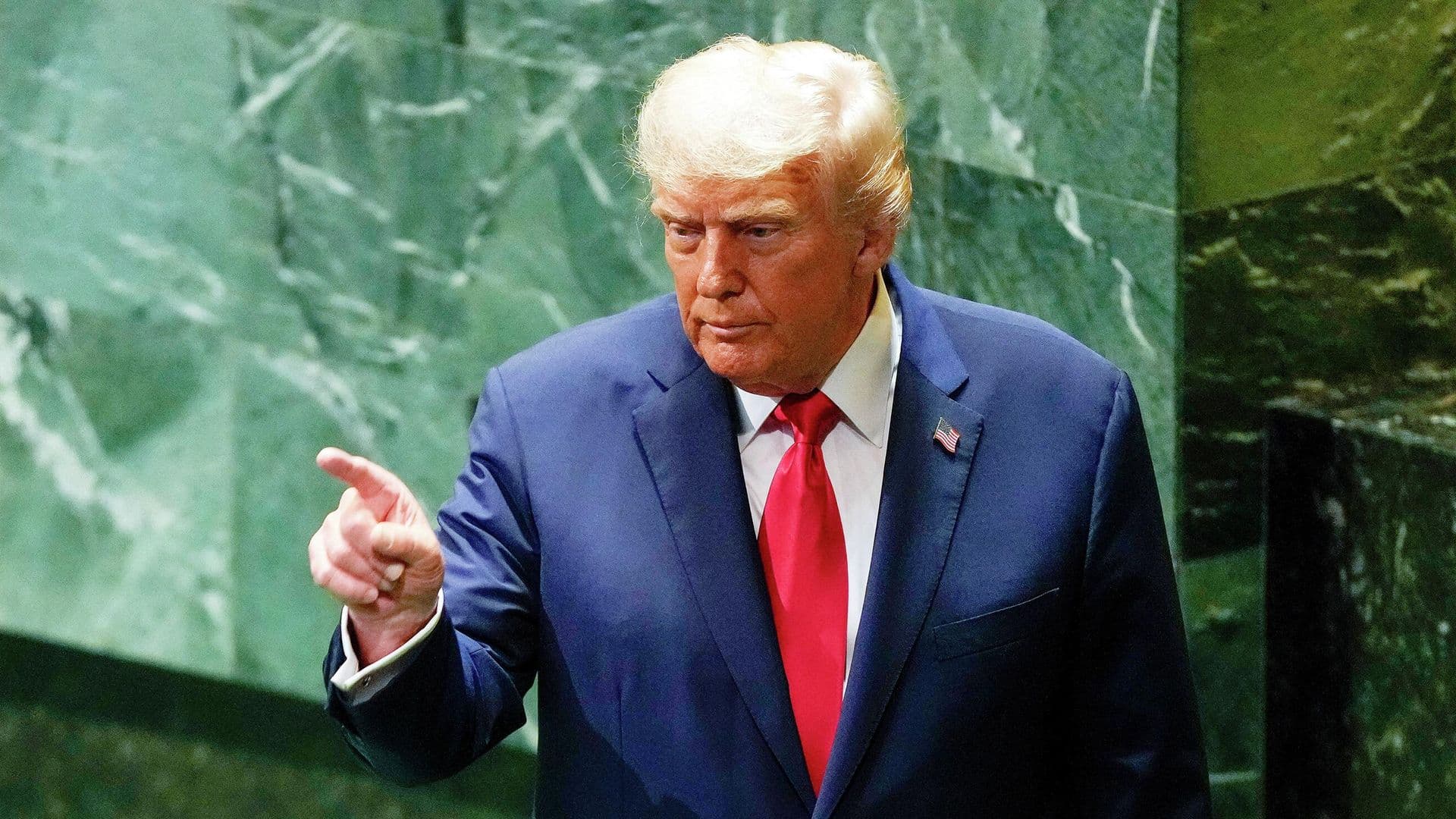ООН приняла меры, чтобы Трамп больше не застрял на эскалаторе