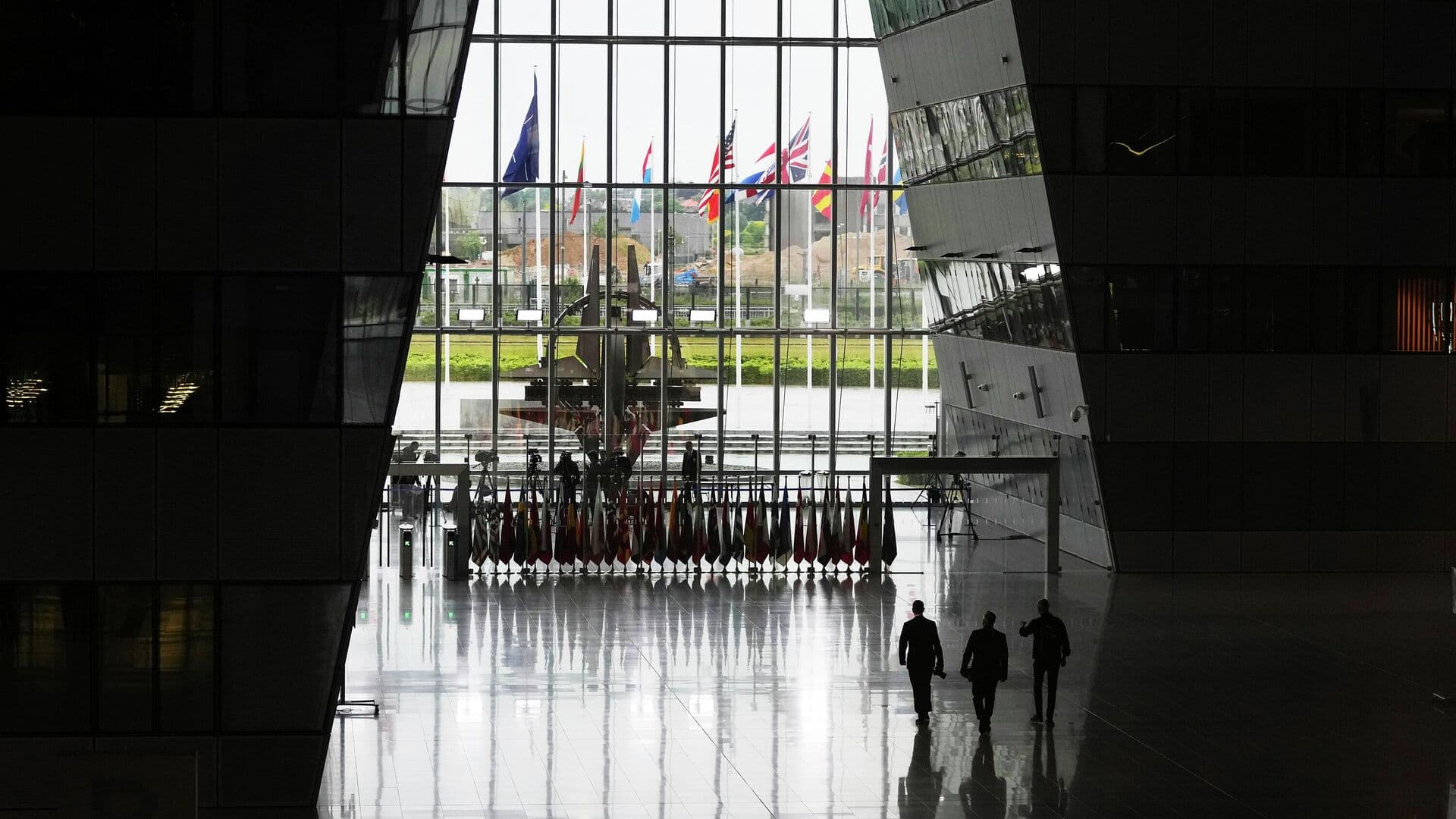 США не обсуждали выход из НАТО, сообщают СМИ