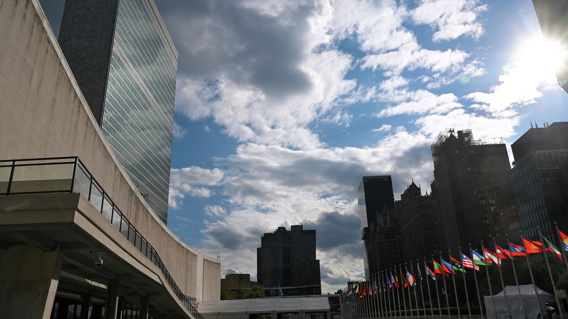 Генсек ООН призвал США и Иран вернуться к переговорам