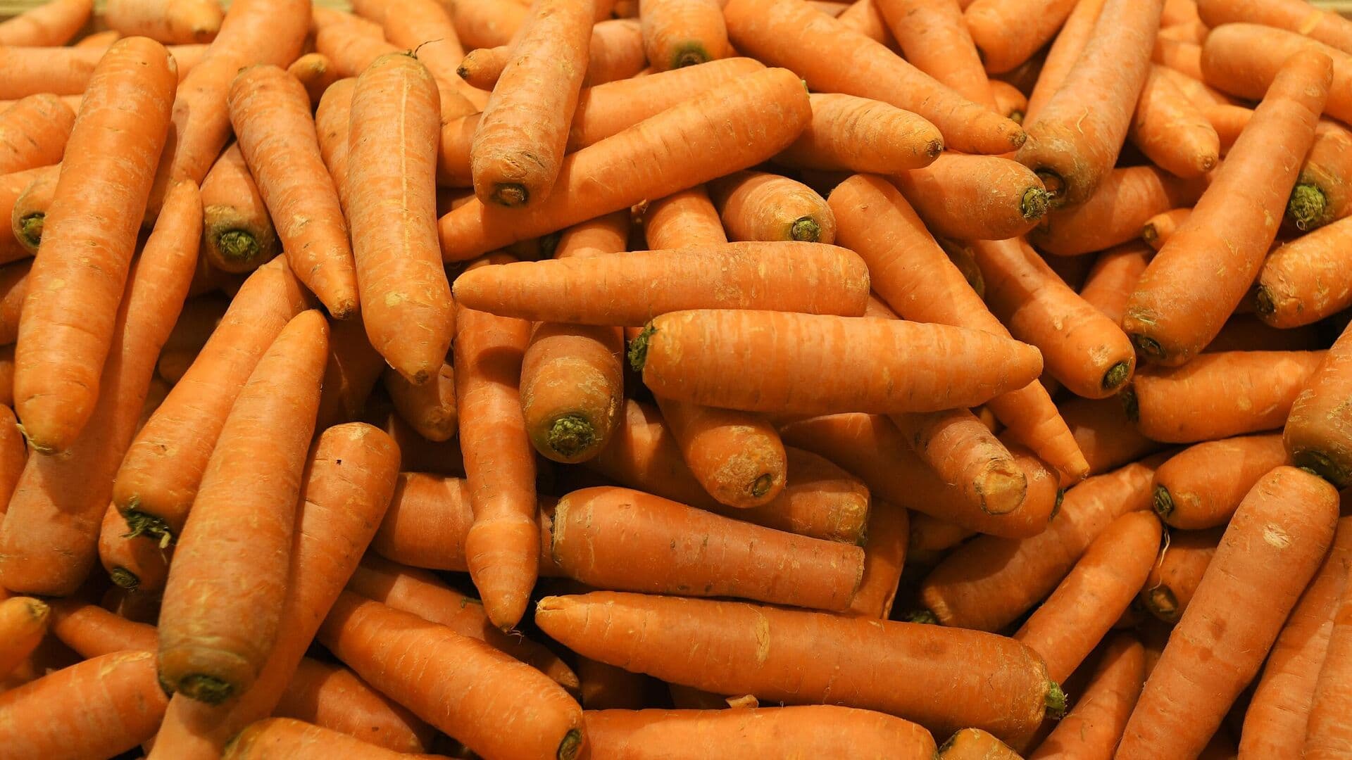 Офтальмолог раскрыла, полезны ли черника и морковь для зрения