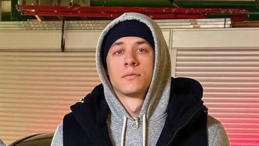 Назван самый популярный исполнитель у таксистов и курьеров