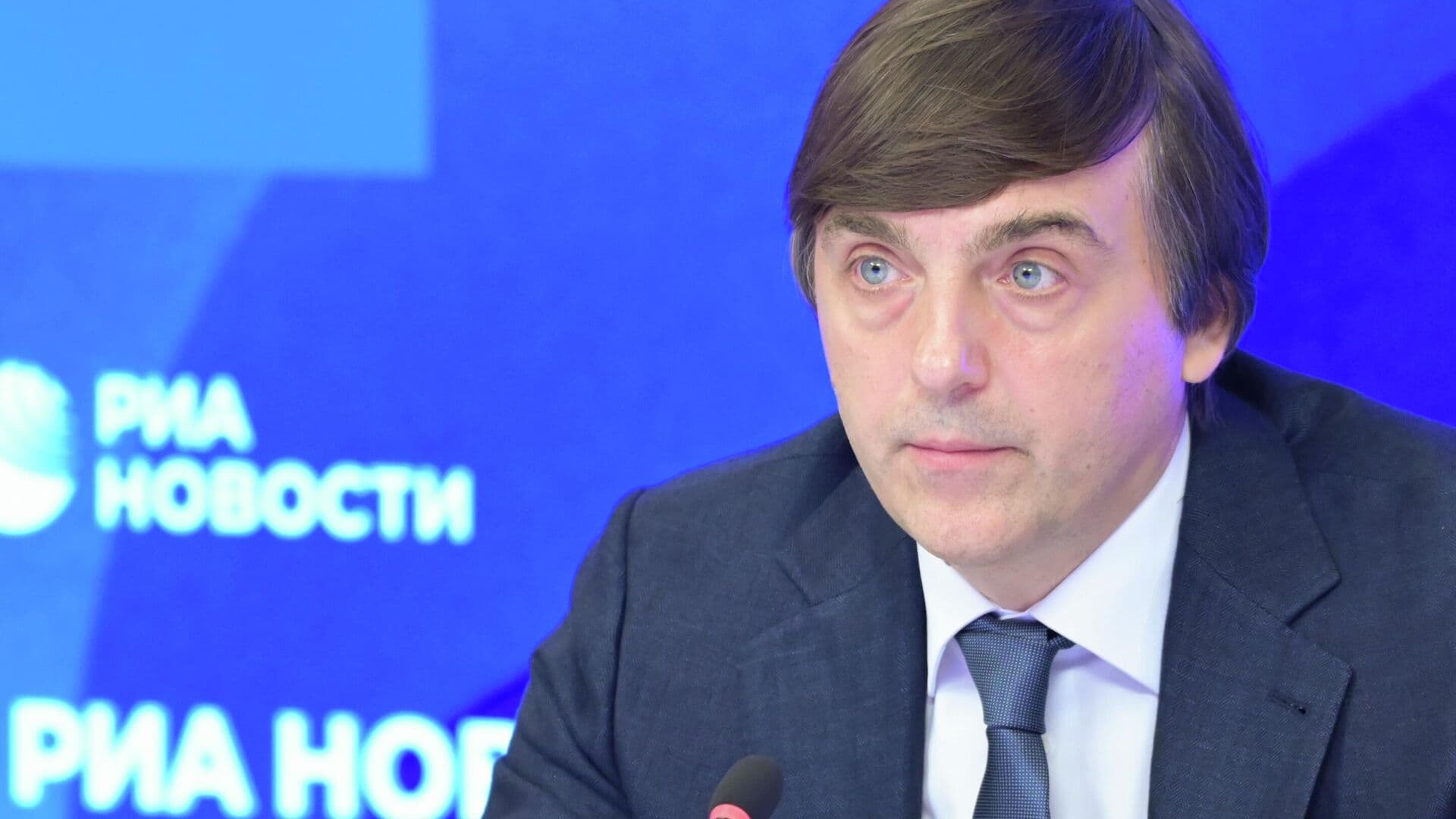 Кравцов рассказал, когда пройдет основной период ЕГЭ в 2026 году