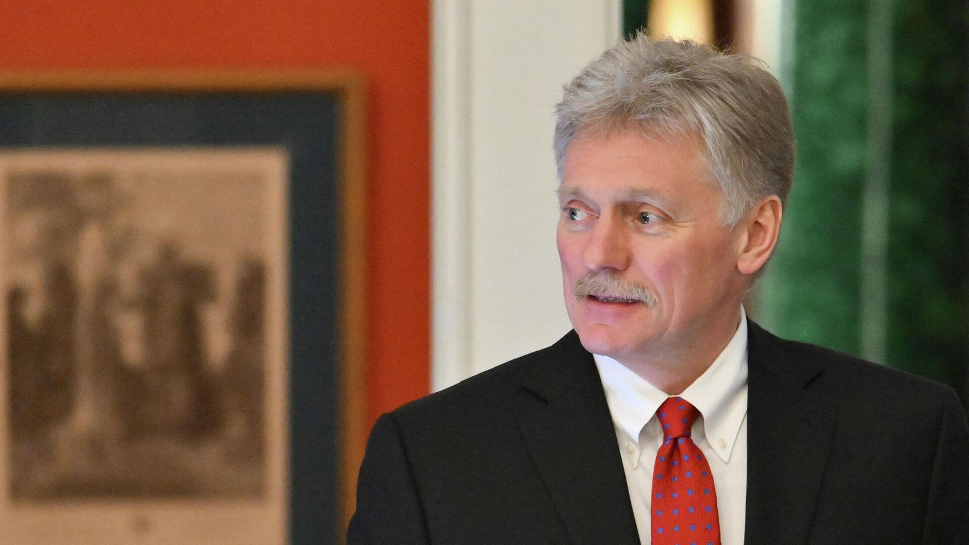 Венгрия и Словакия отстаивают свои экономические интересы, заявил Песков