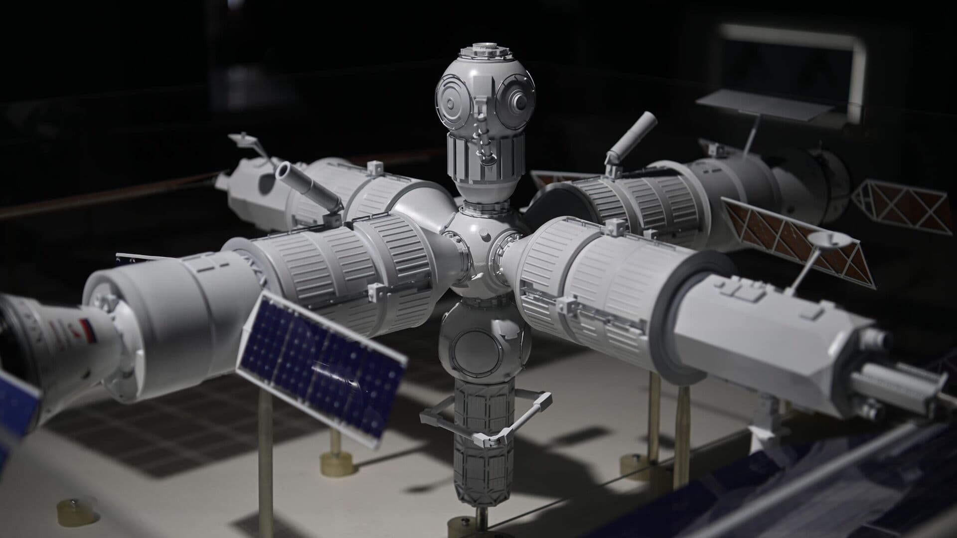 "Роскосмос" обсуждает с партнерами системы безопасности, заявил Баканов