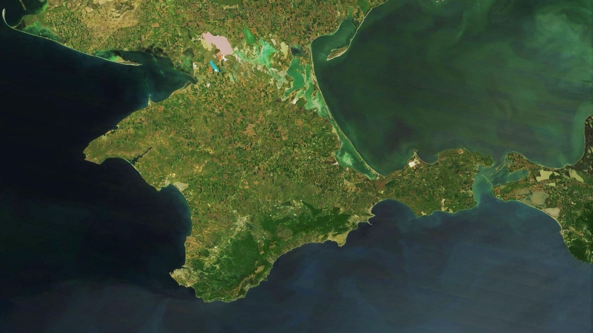 На юге Крыма частично нарушено электроснабжение